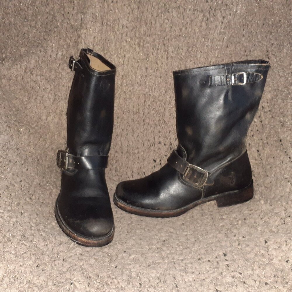 FRYE-Veronica-Short Bootie-Black Distressed Leather-Buckles-Sz 6/6.5-Excellent